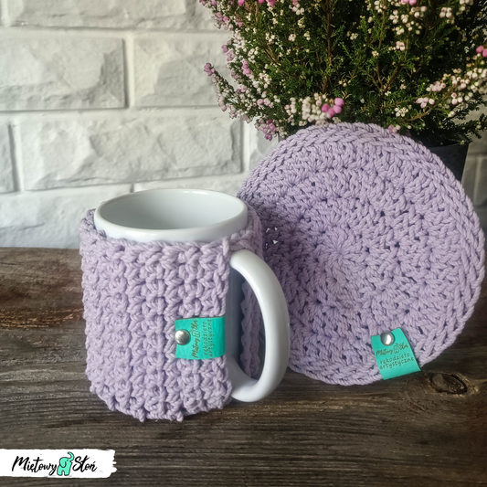 Kubek w sweterku i podkładka ~ lawenda