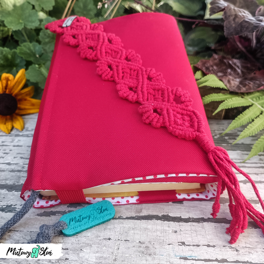 Komplet - otulacz / etui na książkę i makramowa zakładka ~ czerwony