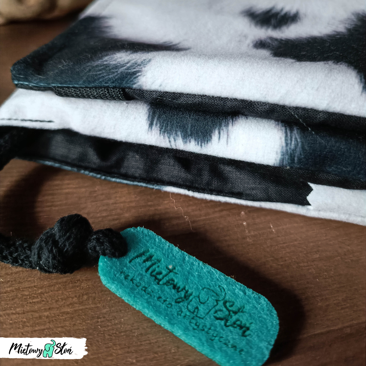 Otulacz / etui na książkę i piórnik piramidka ~ krówka