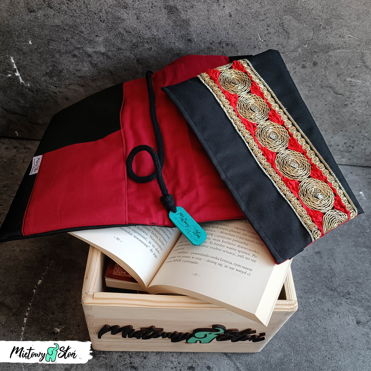 Otulacz / etui na książkę ~ Zari czarne